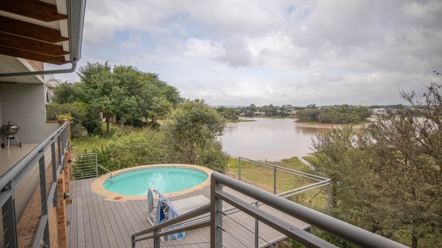 5 Bedroom Property for Sale in The Coves North West